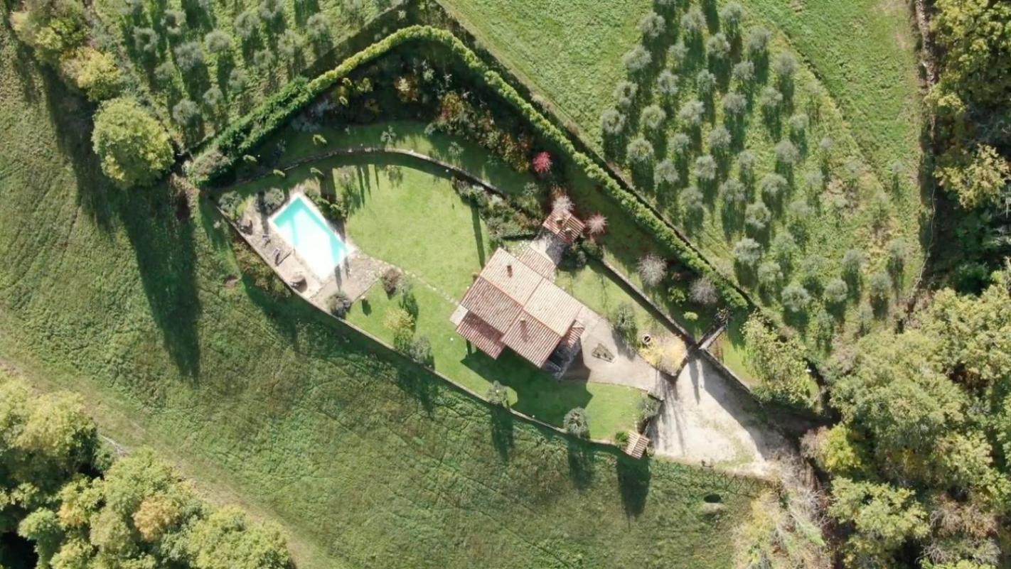 Villa Elisa, villa with private pool near Reschio Castle Lugnano Esterno foto